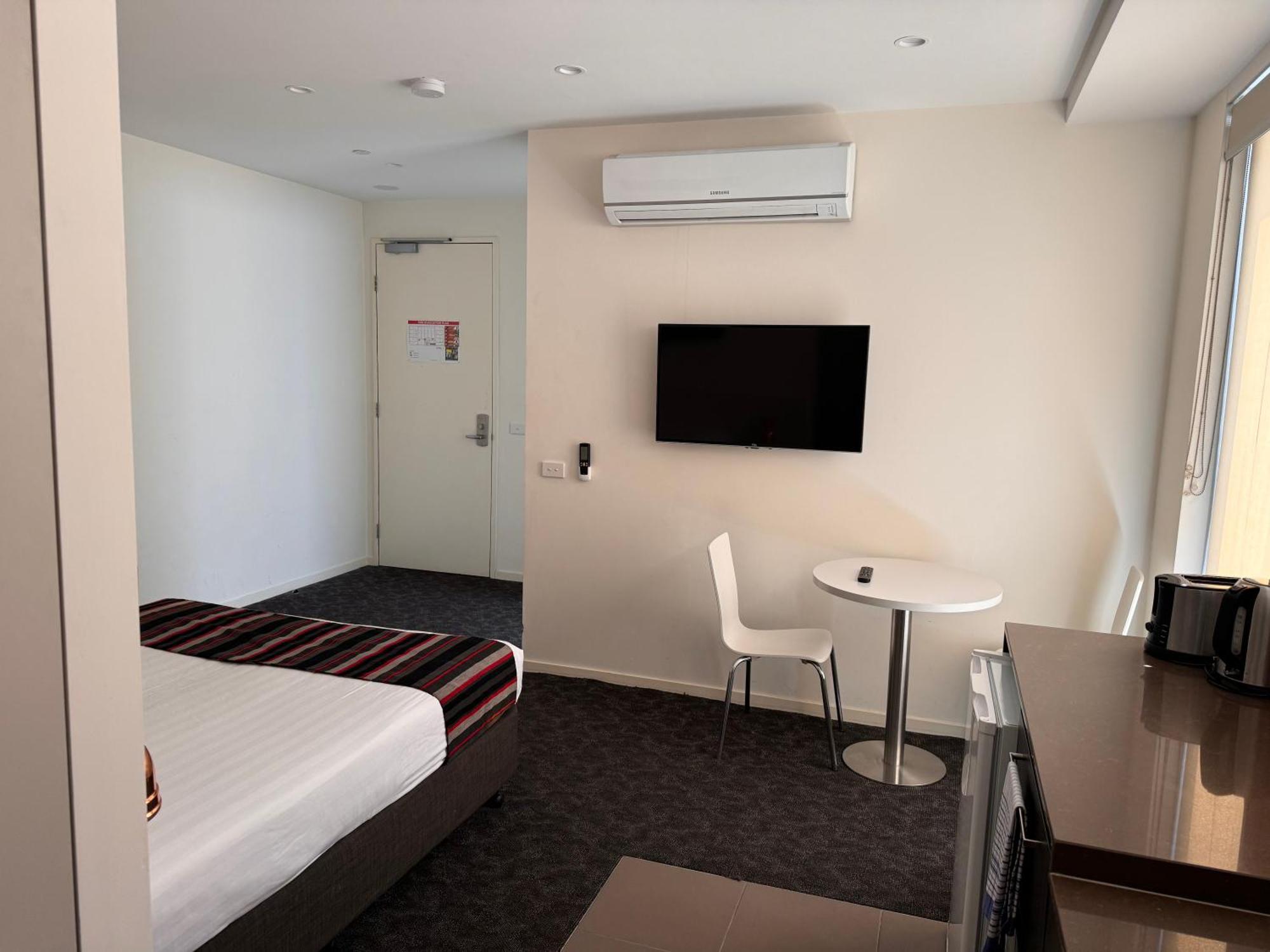 Comfort Apartments Box Hill Exterior photo