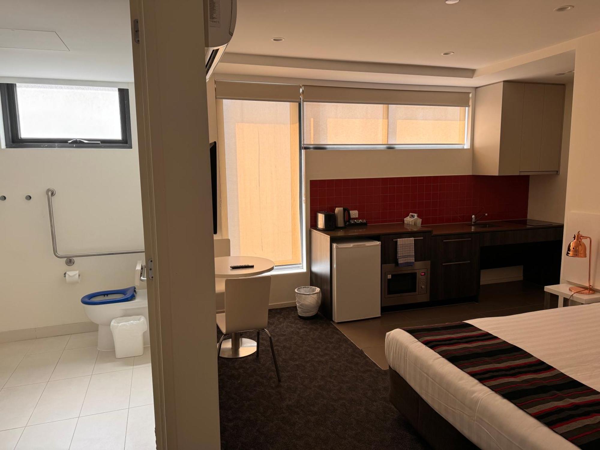 Comfort Apartments Box Hill Exterior photo